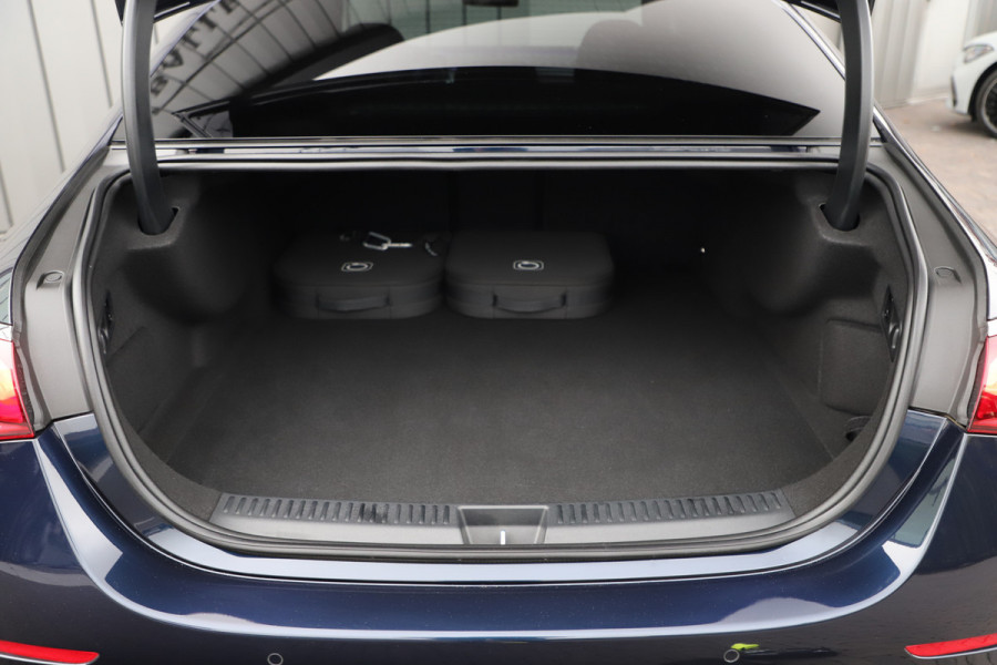 Mercedes-Benz E-Klasse AMG 53 4MATIC+ | 612PK | Achterasbesturing | Massage | Hyperscreen | Head-up | Adapt. onderstel | Keyless-go | Burmester 4D | Di