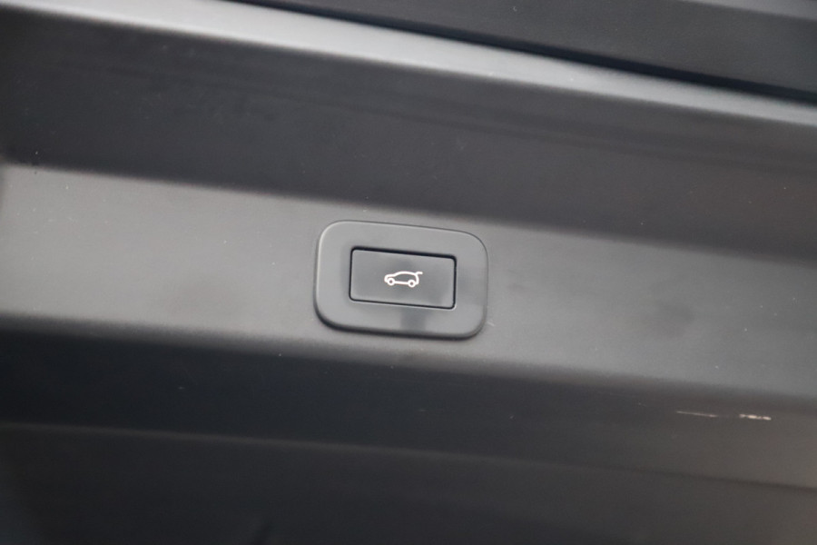 Land Rover Range Rover Sport 3.0 P550e Autobiography PHEV | 550PK | Luchtvering | Achterasbesturing | Head-up | Keyless-go | Sfeerverlichting | Meridian 3D |