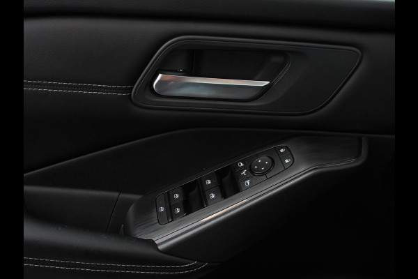 Nissan QASHQAI 1.3 MHEV Xtronic Acenta Navigatie Apple Carplay/Andoid Auto Parkeersensor achter Camera Adaptive Cruise Control Blind Spot Assist Stuur- en stoelverwarming Ledverlichting Climatronic