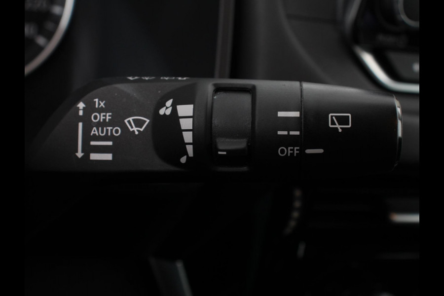 Nissan QASHQAI 1.3 MHEV Xtronic Acenta Navigatie Apple Carplay/Andoid Auto Parkeersensor achter Camera Adaptive Cruise Control Blind Spot Assist Stuur- en stoelverwarming Ledverlichting Climatronic