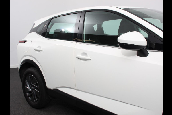 Nissan QASHQAI 1.3 MHEV Xtronic Acenta Navigatie Apple Carplay/Andoid Auto Parkeersensor achter Camera Adaptive Cruise Control Blind Spot Assist Stuur- en stoelverwarming Ledverlichting Climatronic