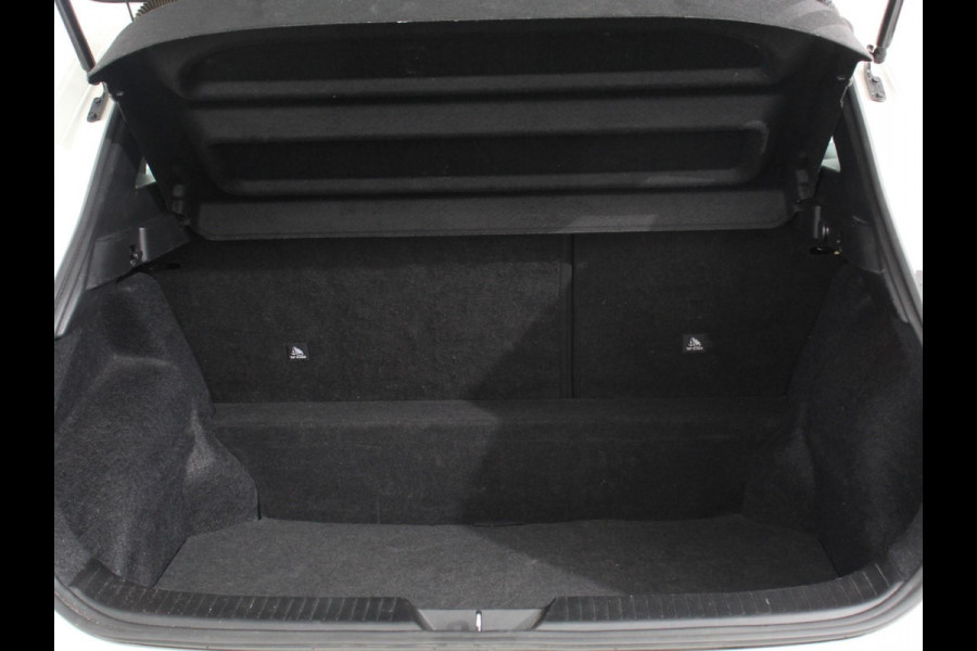 Nissan QASHQAI 1.3 MHEV Xtronic Acenta Navigatie Apple Carplay/Andoid Auto Parkeersensor achter Camera Adaptive Cruise Control Blind Spot Assist Stuur- en stoelverwarming Ledverlichting Climatronic