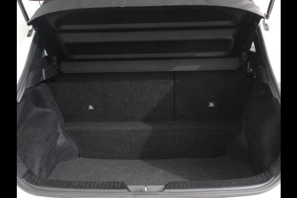 Nissan QASHQAI 1.3 MHEV Xtronic Acenta Navigatie Apple Carplay/Andoid Auto Parkeersensor achter Camera Adaptive Cruise Control Blind Spot Assist Stuur- en stoelverwarming Ledverlichting Climatronic