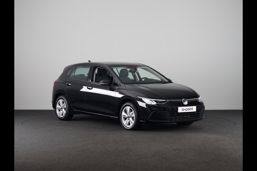 Volkswagen Golf 1.0 TSI Life 110 pk | Navigatie | Parkeersensoren | Adaptieve cruise control | LED koplampen | Apple Carplay/Android Auto |