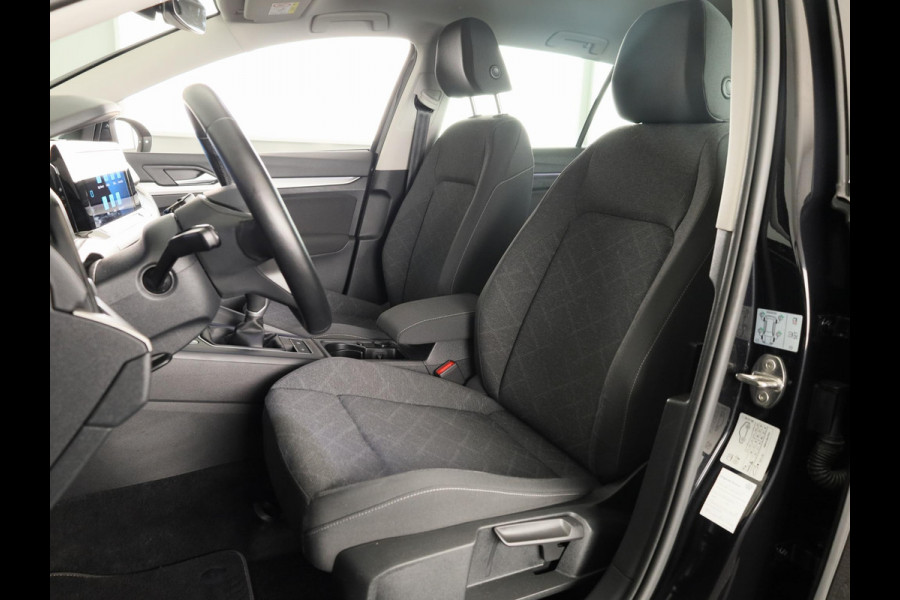 Volkswagen Golf 1.0 TSI Life 110 pk | Navigatie | Parkeersensoren | Adaptieve cruise control | LED koplampen | Apple Carplay/Android Auto |