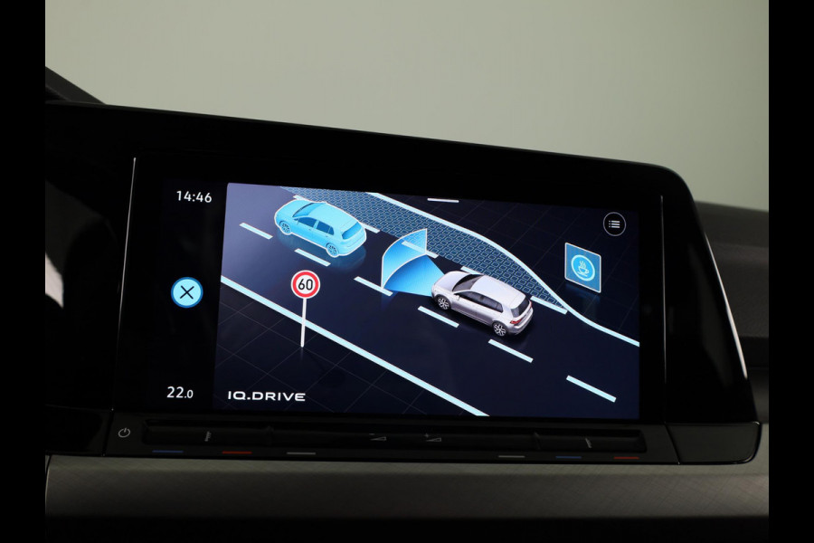 Volkswagen Golf 1.0 TSI Life 110 pk | Navigatie | Parkeersensoren | Adaptieve cruise control | LED koplampen | Apple Carplay/Android Auto |