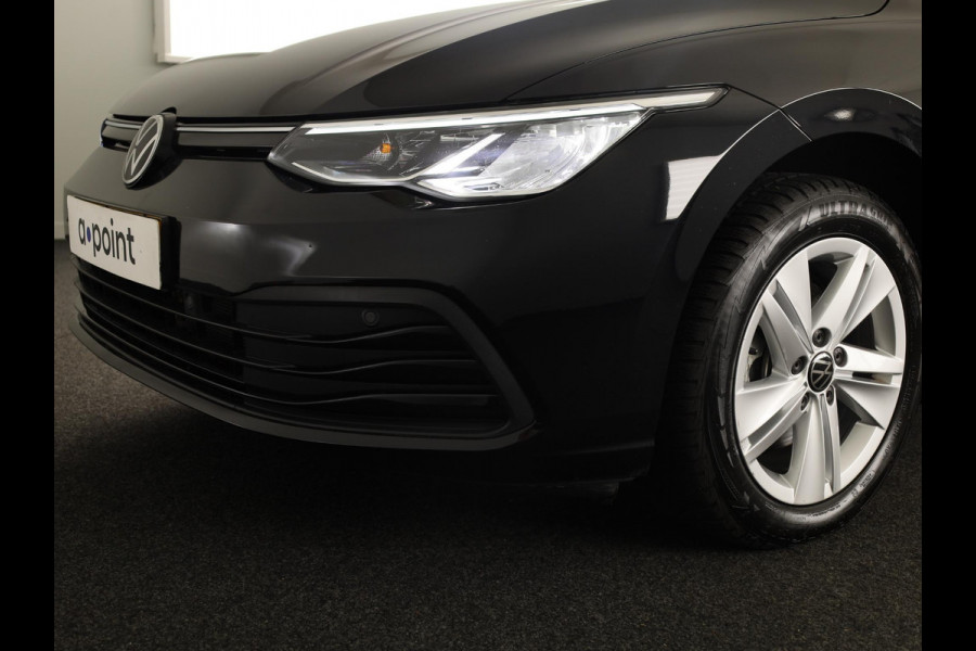 Volkswagen Golf 1.0 TSI Life 110 pk | Navigatie | Parkeersensoren | Adaptieve cruise control | LED koplampen | Apple Carplay/Android Auto |