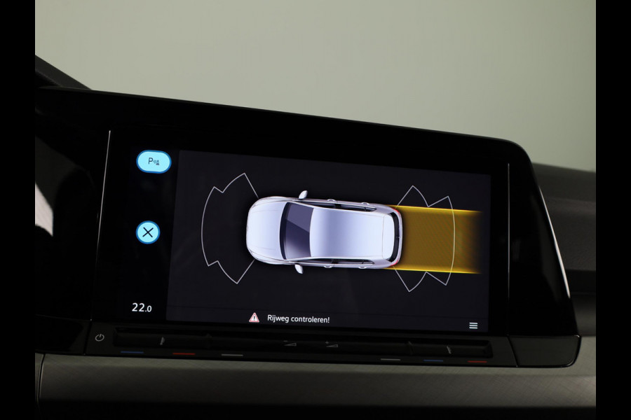 Volkswagen Golf 1.0 TSI Life 110 pk | Navigatie | Parkeersensoren | Adaptieve cruise control | LED koplampen | Apple Carplay/Android Auto |