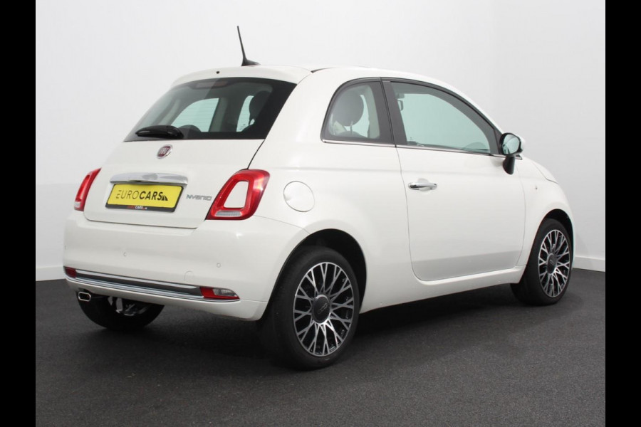 Fiat 500 1.0 Hybrid Dolcevita | Panorama dak | Climate Control | Cruise Control | Navigatie | Apple Carplay/Android Auto | Dab | Digitale Cockpit | Parkeer Sensoren | Lichtmetalen Velgen 16"  | Led