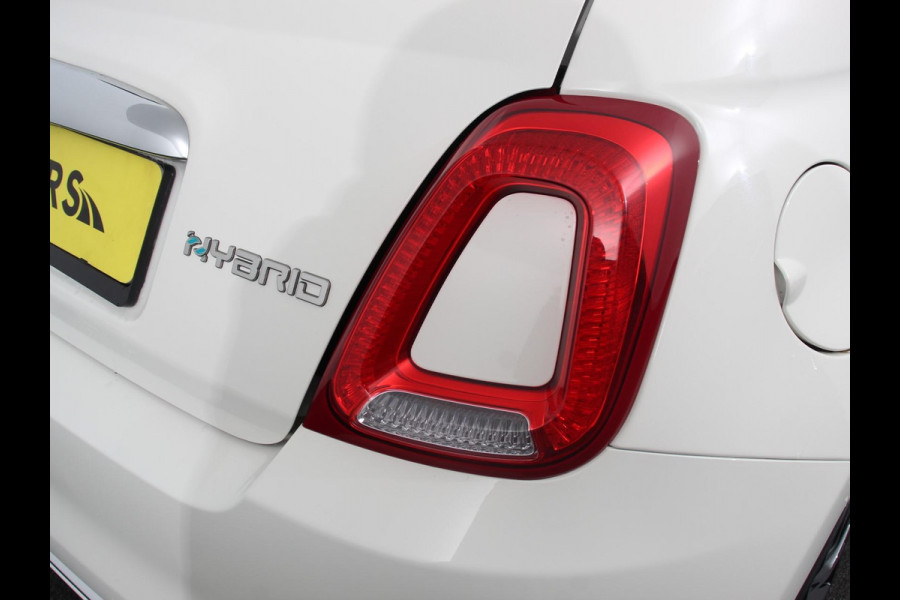 Fiat 500 1.0 Hybrid Dolcevita | Panorama dak | Climate Control | Cruise Control | Navigatie | Apple Carplay/Android Auto | Dab | Digitale Cockpit | Parkeer Sensoren | Lichtmetalen Velgen 16"  | Led