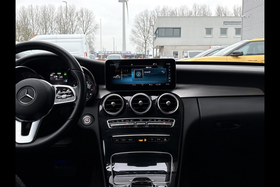 Mercedes-Benz C-Klasse Estate 300 e Avantgarde 320pk PHEV | Trekhaak | Adaptive cruise control | Stoelverwarming | Dodehoeksensoren | Elektrische stoelen met geheugenfunctie | Head up Display |