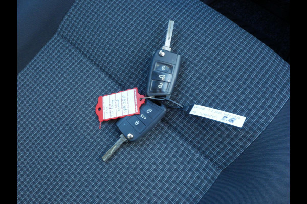 Volkswagen Transporter 2.0 TDI 110PK, L2H1, Airco