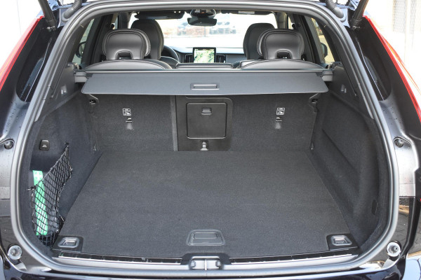 Volvo XC60 T6 350PK Plug-in hybrid Plus Black Edition