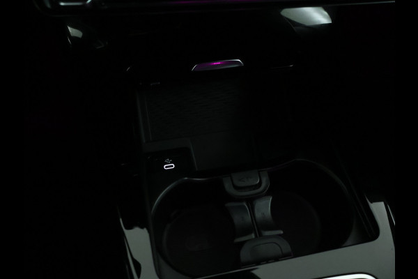 Mercedes-Benz CLA-Klasse Shooting Brake 180 AMG Sportpakket | Keyless Go | Sfeerverlichting | Car Play | Stoelverwarming | Parkeerpakket met Camera | Inclusief 24 maanden Mercedes-Benz Certified garantie voor Europa.