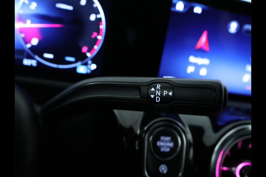 Mercedes-Benz CLA-Klasse Shooting Brake 180 AMG Sportpakket | Keyless Go | Sfeerverlichting | Car Play | Stoelverwarming | Parkeerpakket met Camera | Inclusief 24 maanden Mercedes-Benz Certified garantie voor Europa.