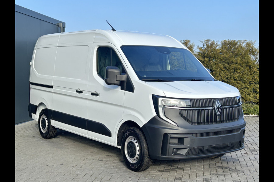 Renault Master T35 2.0 dCi 130 PK + PAKKET / L2H2 / NIEUW !! BPM VRIJ / TREKHAAK / CAMERA / CRUISE / AIRCO / APPLE CARPLAY / ANDROID AUTO