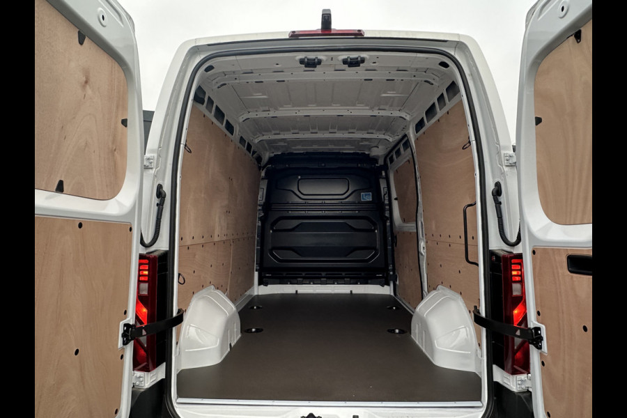 Renault Master T35 2.0 dCi 130 PK + PAKKET / L2H2 / NIEUW !! BPM VRIJ / TREKHAAK / CAMERA / CRUISE / AIRCO / APPLE CARPLAY / ANDROID AUTO