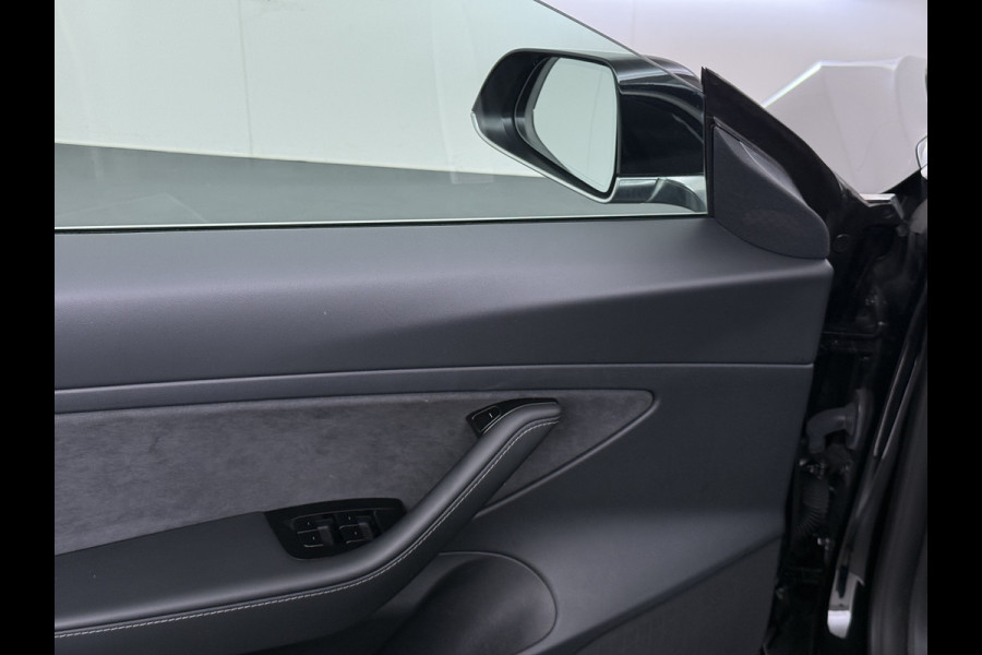 Tesla Model 3 RWD Plus SOH 92% Trekhaak Navi Ecc Leder Adap.Cruise Panoramadak Autopilot Camera Pdc Elek.Stoelen Memory DAB Led Stoelverwarming Intel Atom® Processor Isofix Dashcam Toybox 1e Eigenaar 1.000KG Trekgewicht Origineel Nederlandse Auto