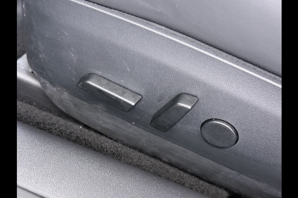 Tesla Model 3 RWD Plus SOH 92% Trekhaak Navi Ecc Leder Adap.Cruise Panoramadak Autopilot Camera Pdc Elek.Stoelen Memory DAB Led Stoelverwarming Intel Atom® Processor Isofix Dashcam Toybox 1e Eigenaar 1.000KG Trekgewicht Origineel Nederlandse Auto