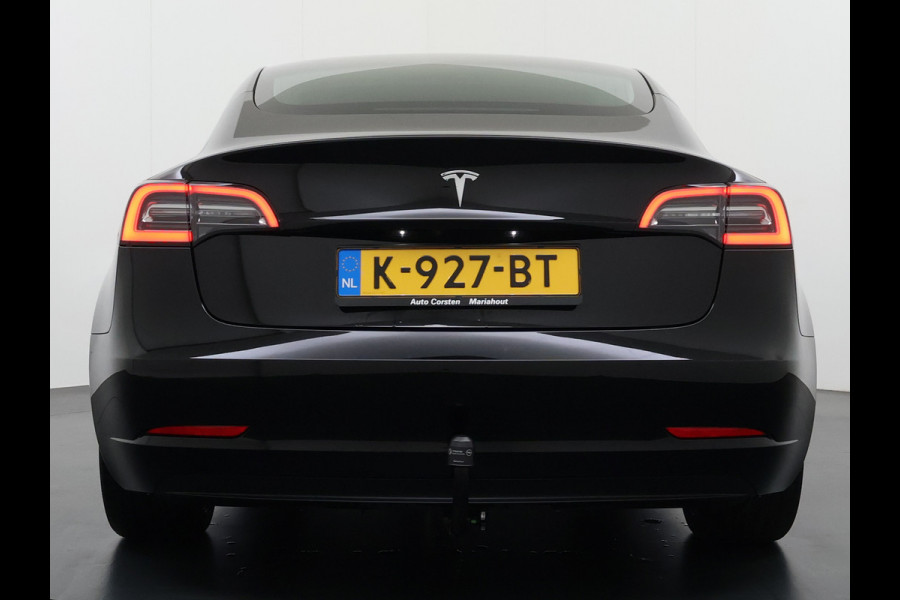 Tesla Model 3 RWD Plus SOH 92% Trekhaak Navi Ecc Leder Adap.Cruise Panoramadak Autopilot Camera Pdc Elek.Stoelen Memory DAB Led Stoelverwarming Intel Atom® Processor Isofix Dashcam Toybox 1e Eigenaar 1.000KG Trekgewicht Origineel Nederlandse Auto