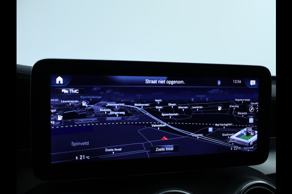 Mercedes-Benz GLC 300 e 4-MATIC AMG Nightpakket | Schuifdak | 360°-camera | Stoelverwarming voor en achter | Sfeerverlichting | Dodehoek Assistent | Inclusief 24 maanden Mercedes-Benz Certified garantie voor Europa.