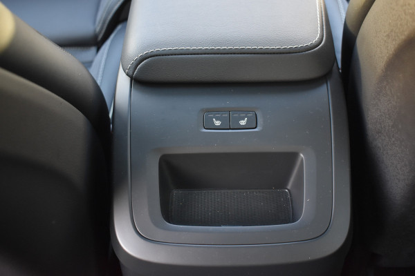 Volvo XC60 T6 350PK Plug-in hybrid AWD Plus Dark | 21" LMV | Luchtvering | H&K | Panodak | Contour stoelen | 360 Canera