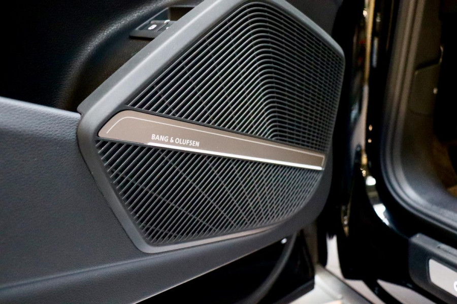 Audi Q5 55 TFSI e S edition Competition Full Options