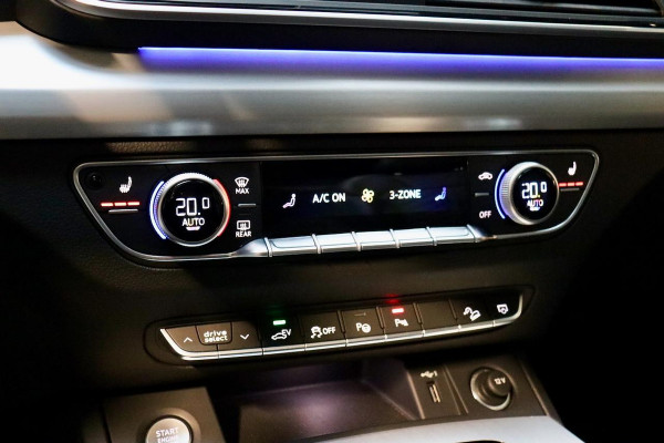 Audi Q5 55 TFSI e S edition Competition Full Options