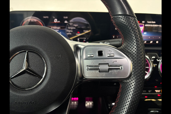 Mercedes-Benz A-Klasse 180 AMG Line*Sfeer*Pano*Cam