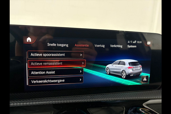 Mercedes-Benz A-Klasse 180 AMG Line*Sfeer*Pano*Cam
