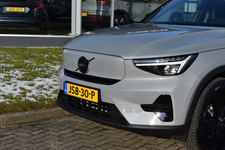 Volvo EX40 Extended Range 252PK Plus Black Ed. 82 kWh H&K | Panodak | Camera | 20"LMV | ACC | Blis