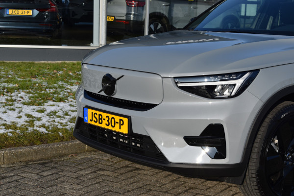 Volvo EX40 Extended Range 252PK Plus Black Ed. 82 kWh H&K | Panodak | Camera | 20"LMV | ACC | Blis