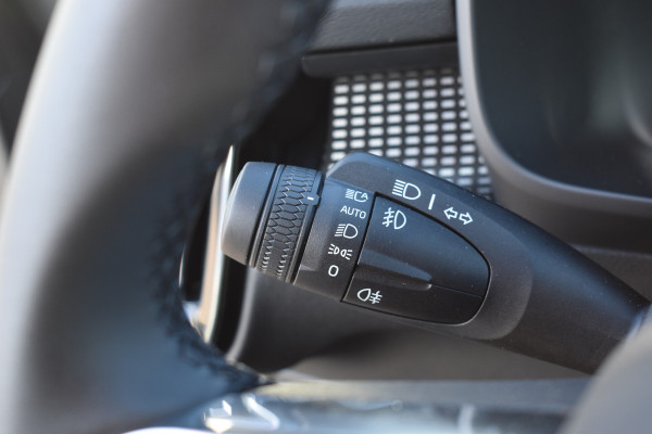 Volvo EX40 Extended Range 252PK Plus Black Ed. 82 kWh H&K | Panodak | Camera | 20"LMV | ACC | Blis