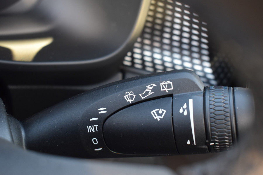 Volvo EX40 Extended Range 252PK Plus Black Ed. 82 kWh H&K | Panodak | Camera | 20"LMV | ACC | Blis