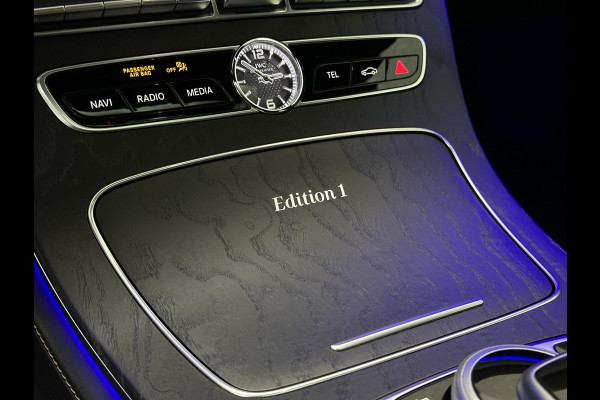 Mercedes-Benz CLS-Klasse 450 4MATIC Edition 1 AMG-Line | 360 Camera | Leder-Exclusief | ACC | Burmester | Schuifdak | Multibeam-LED | Sfeerverlichting | Memory | Stoelverwarming V+A | IWC-Klokje | ISO-Glas | 20'' | Dodehoek | Lane Assist | Carplay |