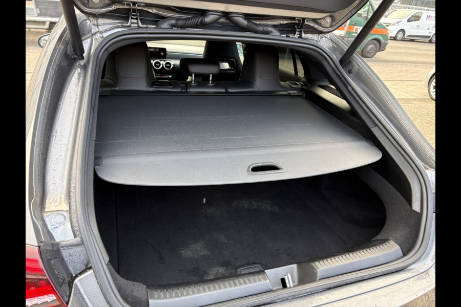 Mercedes-Benz CLA-Klasse Shooting Brake 180 d Business Solution AMG DAB Camera Stoelverwarming