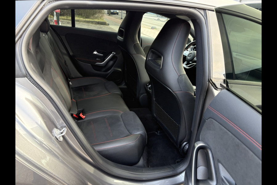 Mercedes-Benz CLA-Klasse Shooting Brake 180 d Business Solution AMG DAB Camera Stoelverwarming