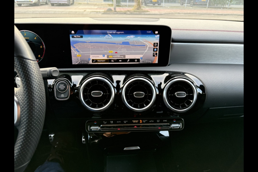 Mercedes-Benz CLA-Klasse Shooting Brake 180 d Business Solution AMG DAB Camera Stoelverwarming