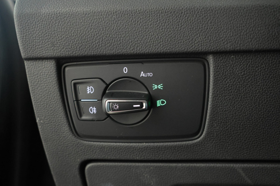 Volkswagen Passat Variant 2.0 TDI Elegance Business R Automaat, Leer, virtual, Climate,