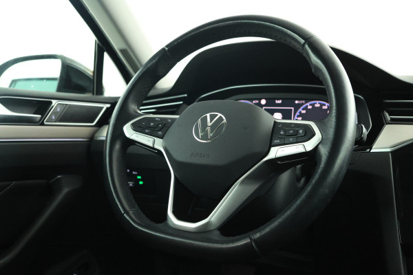 Volkswagen Passat Variant 2.0 TDI Elegance Business R Automaat, Leer, virtual, Climate,