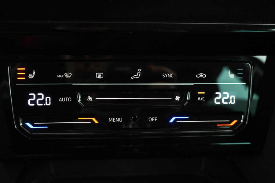 Volkswagen Passat Variant 2.0 TDI Elegance Business R Automaat, Leer, virtual, Climate,