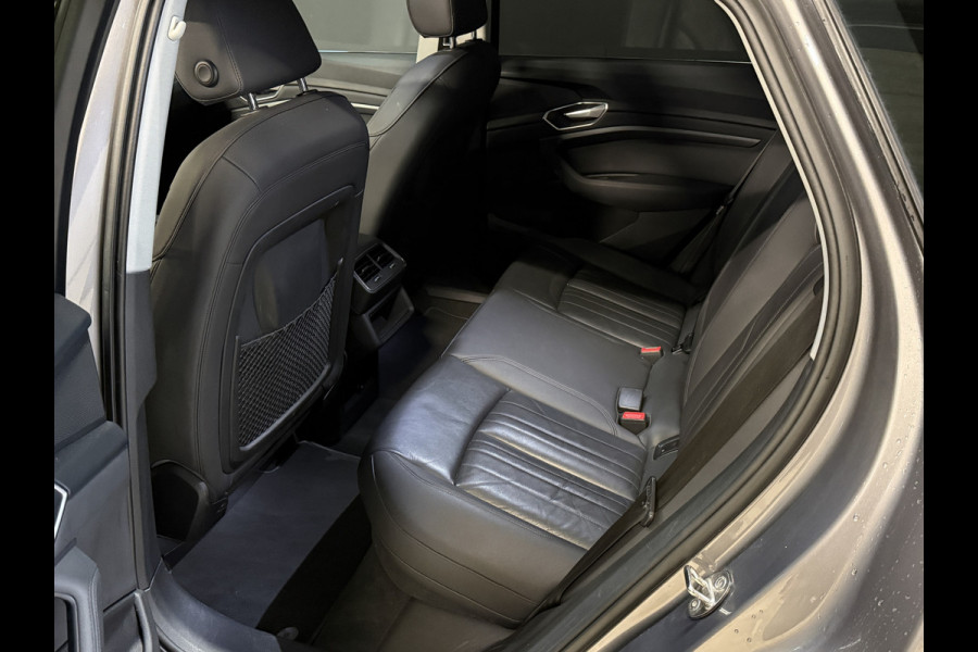 Audi e-tron 50 quattro Launch edition plus 71 kWh | Panoramadak | Leder | Camera Apple Carplay | Navi