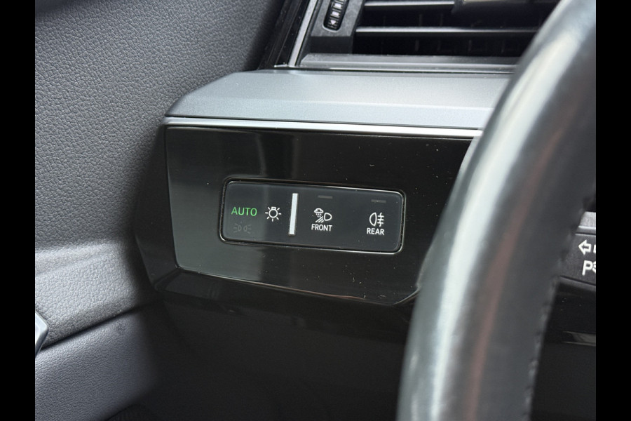 Audi e-tron 50 quattro Launch edition plus 71 kWh | Panoramadak | Leder | Camera Apple Carplay | Navi