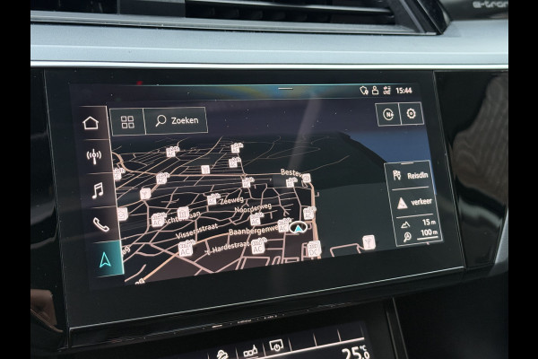 Audi e-tron 50 quattro Launch edition plus 71 kWh | Panoramadak | Leder | Camera Apple Carplay | Navi