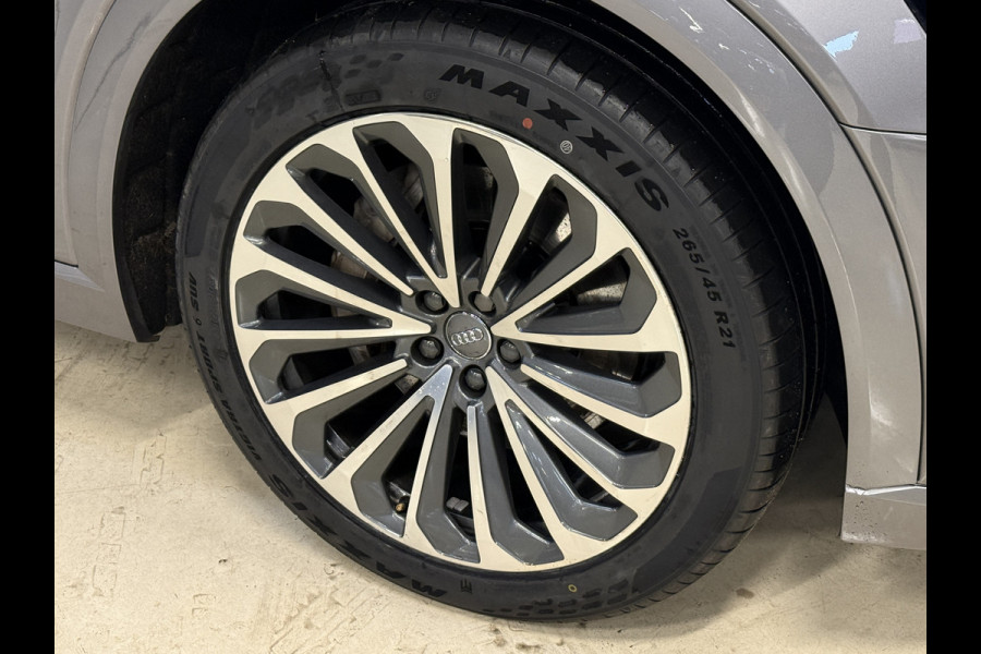 Audi e-tron 50 quattro Launch edition plus 71 kWh | Panoramadak | Leder | Camera Apple Carplay | Navi