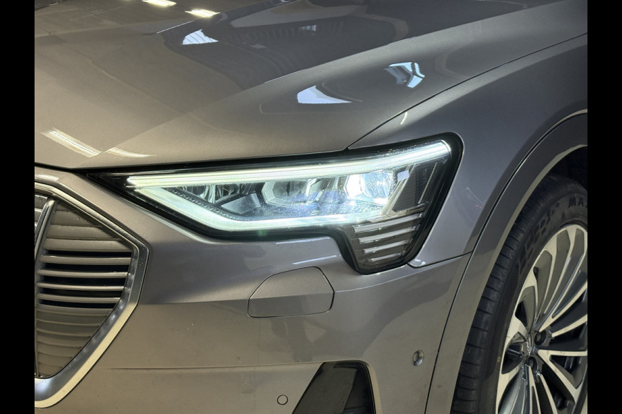 Audi e-tron 50 quattro Launch edition plus 71 kWh | Panoramadak | Leder | Camera Apple Carplay | Navi