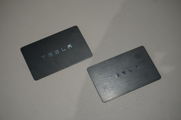 Tesla Model 3 Standard RWD Plus 60 kWh + AUTOPILOT / PREMIUM AUDIO / 19''