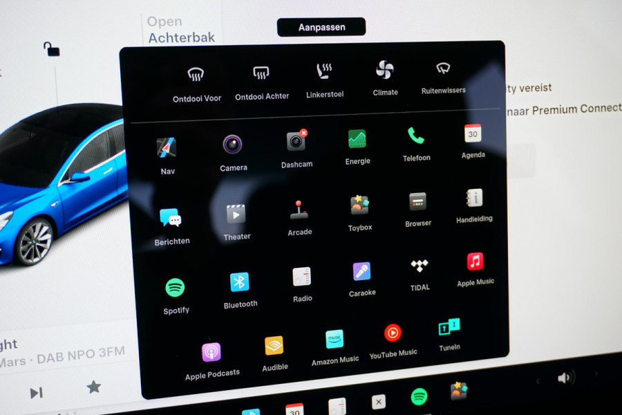 Tesla Model 3 Standard RWD Plus 60 kWh + AUTOPILOT / PREMIUM AUDIO / 19''