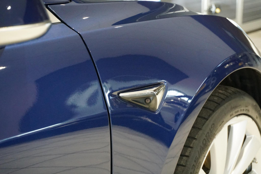 Tesla Model 3 Standard RWD Plus 60 kWh + AUTOPILOT / PREMIUM AUDIO / 19''