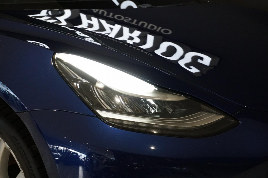 Tesla Model 3 Standard RWD Plus 60 kWh + AUTOPILOT / PREMIUM AUDIO / 19''